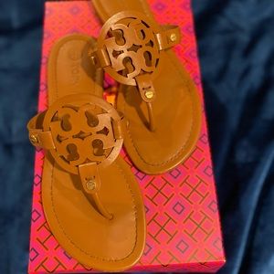 Leather sandals